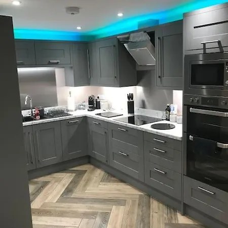 Modern 3 Bed Barn Conversion In Σπίτι διακοπών *