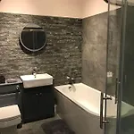 Modern 3 Bed Barn Conversion In Casa de Férias