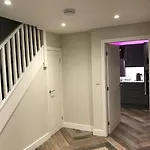 Modern 3 Bed Barn Conversion In