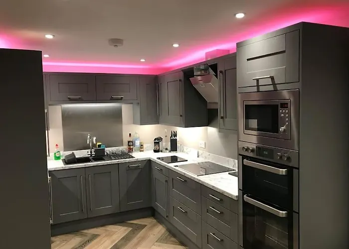 Modern 3 Bed Barn Conversion In *