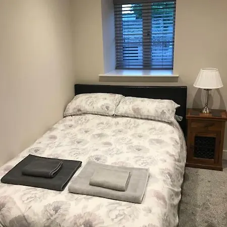 Modern 3 Bed Barn Conversion In